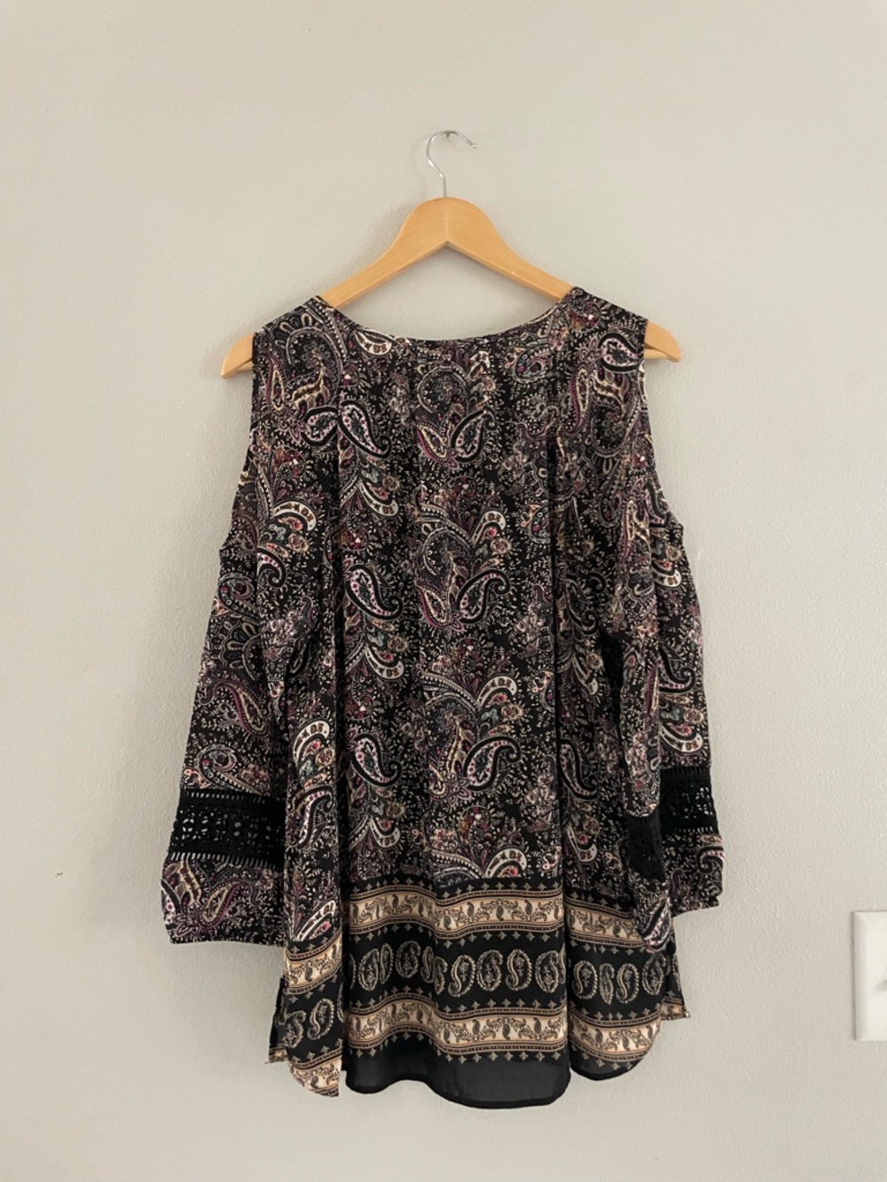 DR2 Black & Multicolor Paisley Cold-Shoulder Blouse - Picture 2 of 6